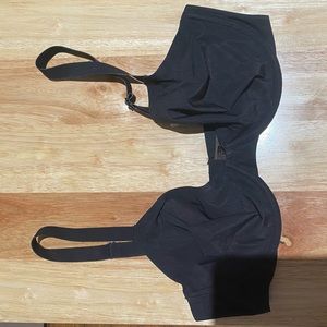 SKIMS 34D Black Bra